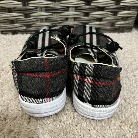 Corkys Kayak Slip On Flats in Black, White, and Red Plaid - Picture 4 of 8